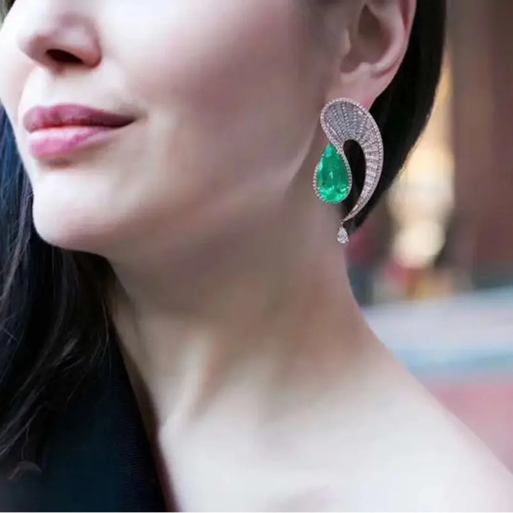 18k Emerald Talay Earrings - Picture 7 of 9